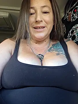 angelbaby1998 online show from 10/27/25, 07:48