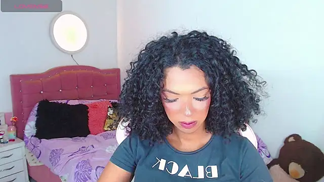 Snapshot of Tanedra_collings chatting on 07/14/26, 03:11 Tanedra collings online show from 07/14/26, 03:11