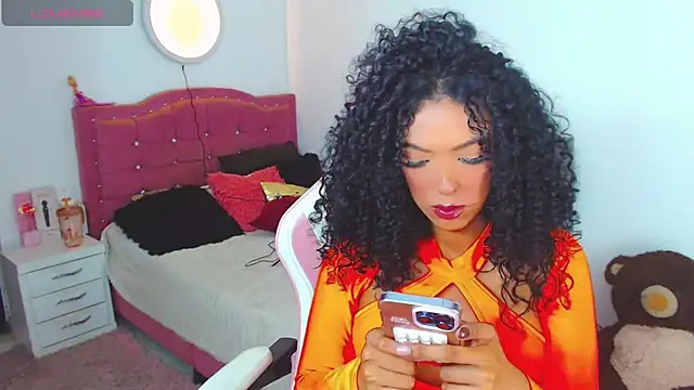 Snapshot of Tanedra_collings chatting on 04/30/26, 01:45 Tanedra collings online show from 04/30/26, 01:45