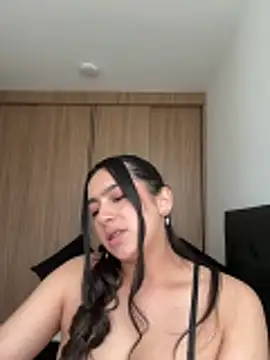 Snapshot of Nicollemays chatting on 05/02/26, 04:23 Nicollemays online show from 05/02/26, 04:23