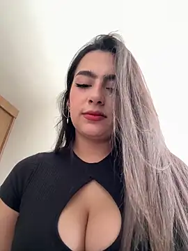 Nicollemays online show from 03/31/26, 02:30