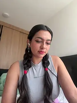 Nicollemays online show from 01/15/26, 03:26