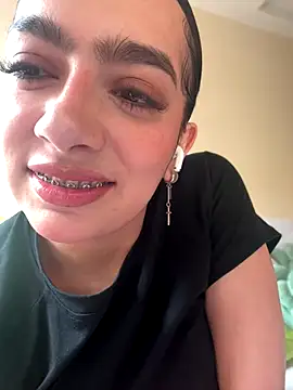 Nicollemays online show from 11/11/25, 02:34