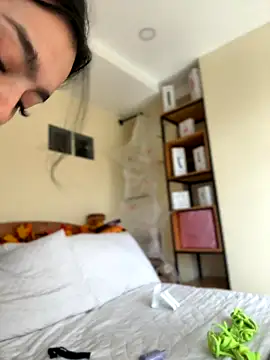 Nicollemays online show from 11/08/25, 03:15