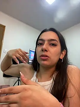 Nicollemays online show from 03/22/25, 12:14