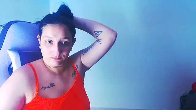 Snapshot of liz_dirty chatting on 05/10/26, 10:00 liz dirty online show from 05/10/26, 10:00
