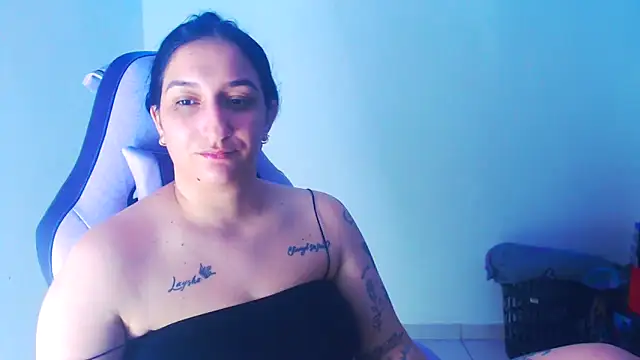 Snapshot of liz_dirty chatting on 02/20/26, 10:44 liz dirty online show from 02/20/26, 10:44