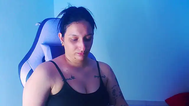 Snapshot of liz_dirty chatting on 01/10/26, 10:38 liz dirty online show from 01/10/26, 10:38