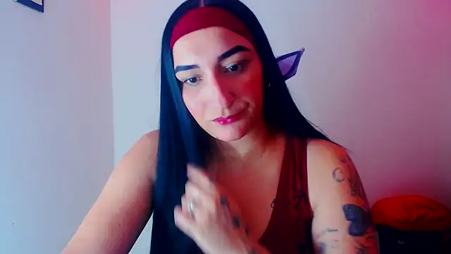 Snapshot of liz_dirty chatting on 02/15/26, 10:30 liz dirty online show from 02/15/26, 10:30