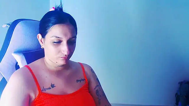 Snapshot of liz_dirty chatting on 05/01/26, 10:26 liz dirty online show from 05/01/26, 10:26