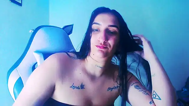 Snapshot of liz_dirty chatting on 05/19/26, 10:28 liz dirty online show from 05/19/26, 10:28