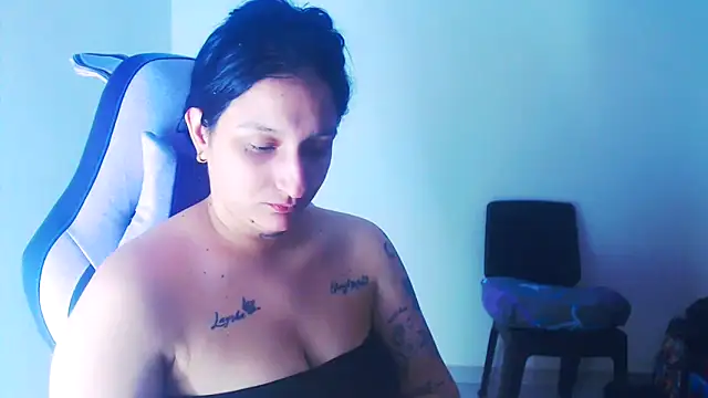 Snapshot of liz_dirty chatting on 05/14/26, 09:56 liz dirty online show from 05/14/26, 09:56