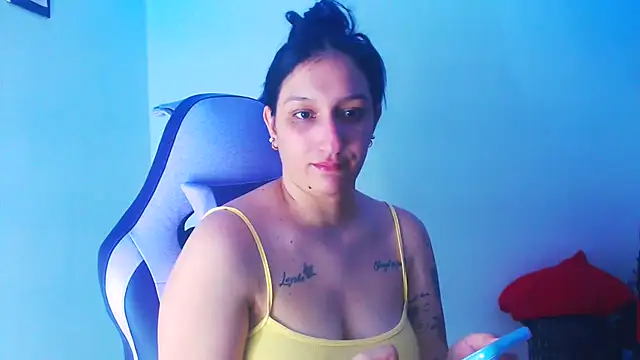 Snapshot of liz_dirty chatting on 01/18/26, 10:24 liz dirty online show from 01/18/26, 10:24