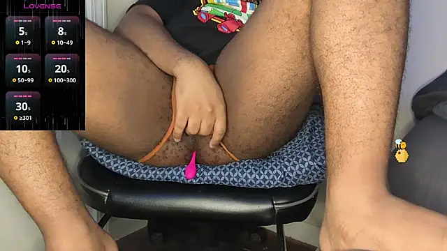 Snapshot of teaser4_ chatting on 12/10/24, 09:00 teaser4 online show from 12/10/24, 09:00