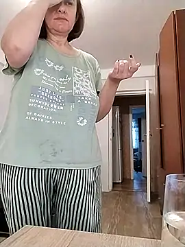 DonnaMagdalena online show from 11/12/25, 07:23