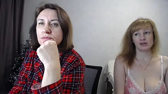 DonnaMagdalena online show from 12/15/25, 07:36