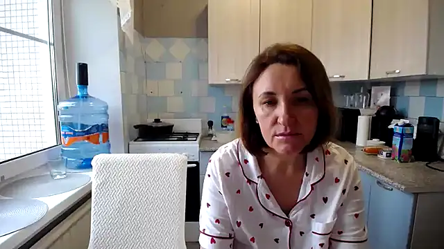 DonnaMagdalena online show from 10/21/25, 07:19