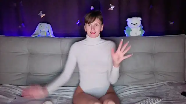 intolerable girl online show from 11/20/25, 07:47