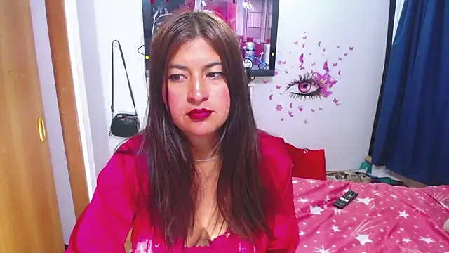 Yunhot  online show from 03/21/26, 11:47