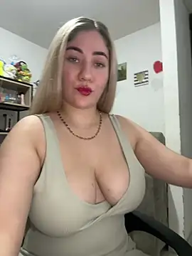 Celestedubois online show from 04/12/26, 02:04