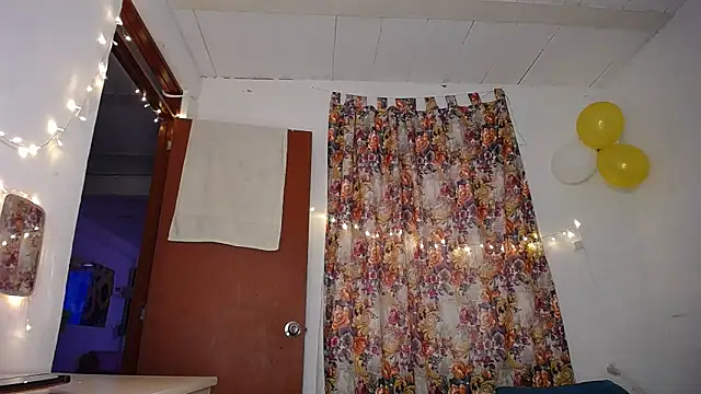 yselahot online show from 03/18/25, 02:17