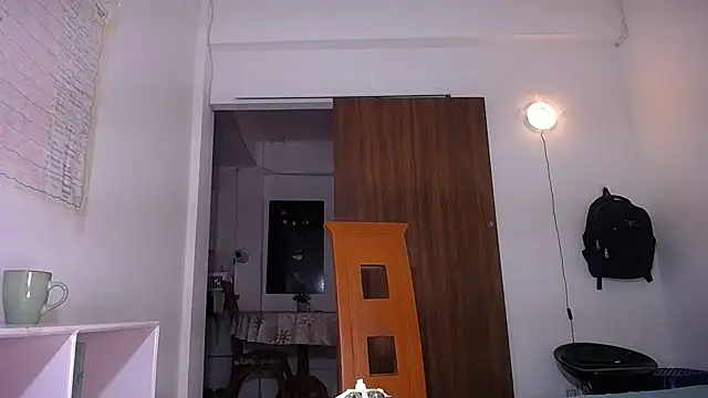 yselahot online show from 04/22/26, 02:02