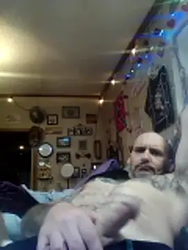 ClydeCan409 online show from 04/05/26, 03:19