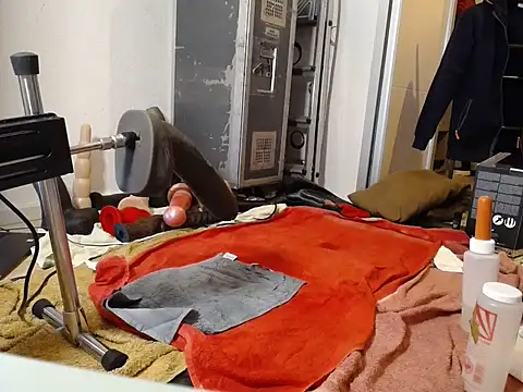 natjuk online show from 10/25/25, 04:29