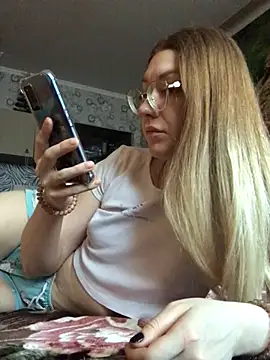 Snapshot of _Sweet_Love_ chatting on 02/04/25, 12:33 Sweet Love online show from 02/04/25, 12:33