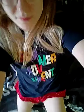 Snapshot of _Sweet_Love_ chatting on 02/15/25, 01:49 Sweet Love online show from 02/15/25, 01:49