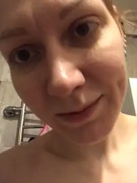  Sweet Love  online show from 04/10/26, 10:44