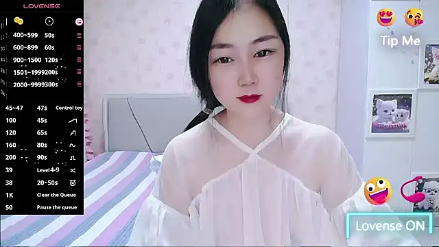 Snapshot of Elvira_baby chatting on 07/20/26, 02:52 Elvira baby online show from 07/20/26, 02:52