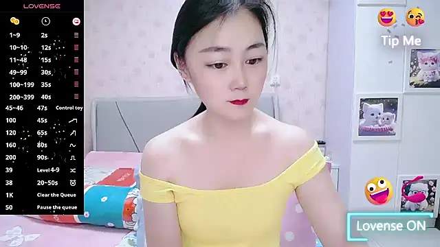 Elvira baby online show from 03/24/26, 02:44