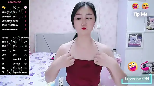 Snapshot of Elvira_baby chatting on 06/10/26, 02:46 Elvira baby online show from 06/10/26, 02:46