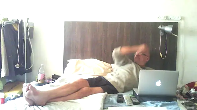 dazuk4513 online show from 05/11/26, 04:04