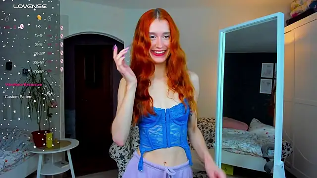 Snapshot of Sally_Biscuit chatting on 10/02/25, 11:24 Sally Biscuit online show from 10/02/25, 11:24