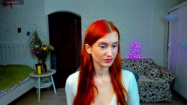 Snapshot of Sally_Biscuit chatting on 09/18/25, 12:30 Sally Biscuit online show from 09/18/25, 12:30