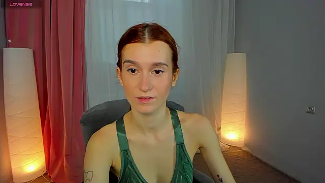 Snapshot of Sally_Biscuit chatting on 02/21/25, 10:28 Sally Biscuit online show from 02/21/25, 10:28