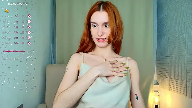Snapshot of Sally_Biscuit chatting on 03/05/25, 01:39 Sally Biscuit online show from 03/05/25, 01:39