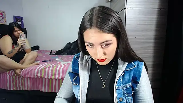 SharaPatinson online show from 10/21/25, 09:03