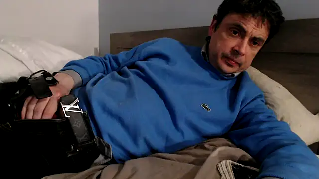 freddy0222222 online show from 04/14/26, 08:14