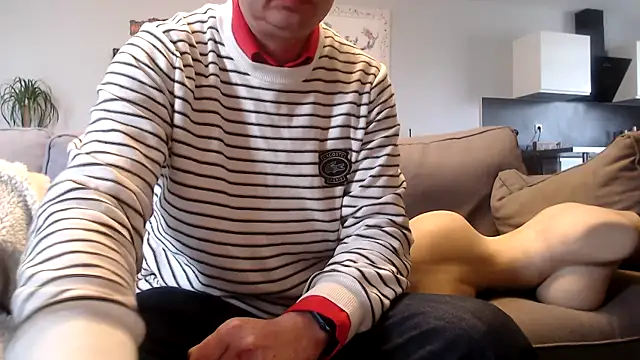 freddy0222222 online show from 05/06/26, 09:13