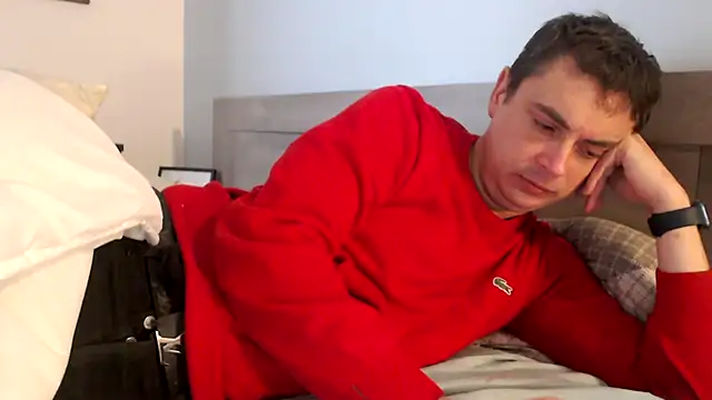 freddy0222222 online show from 10/21/25, 10:58