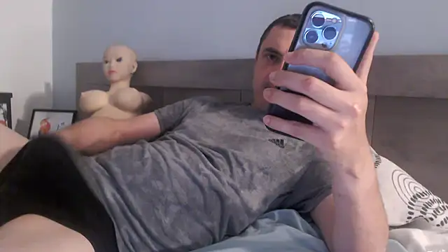 freddy0222222 online show from 09/09/25, 06:01