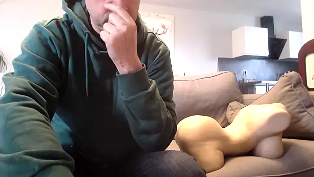 freddy0222222 online show from 05/10/26, 06:06
