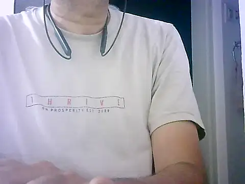 mrose8080 online show from 10/16/25, 07:55