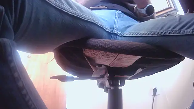 hottottrot691 online show from 12/03/25, 03:00