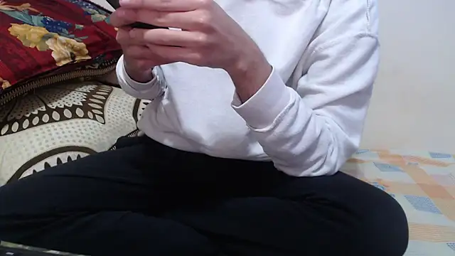 Alexdelarge323 online show from 02/05/26, 11:39