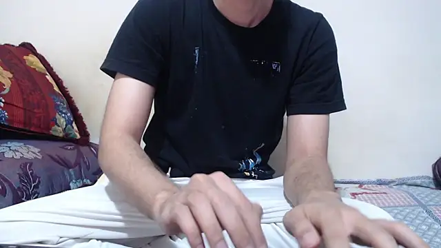 Alexdelarge323 online show from 05/18/26, 02:22