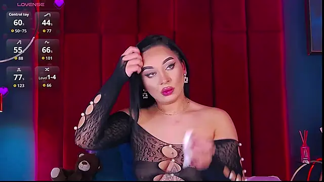 MadyLuxxx online show from 11/05/25, 08:23